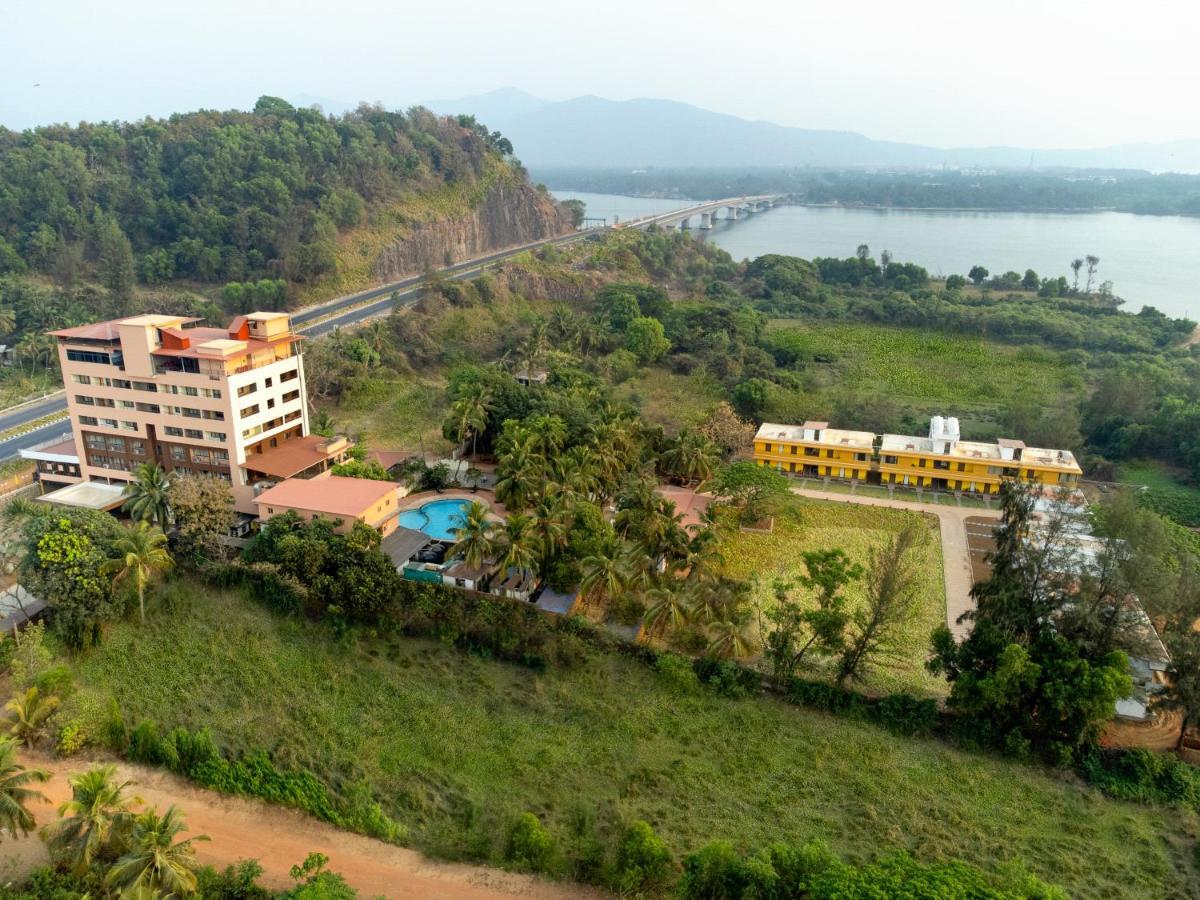 Hotel Sterling Karwar Zewnętrze zdjęcie