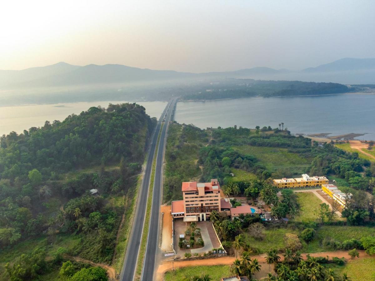 Hotel Sterling Karwar Zewnętrze zdjęcie