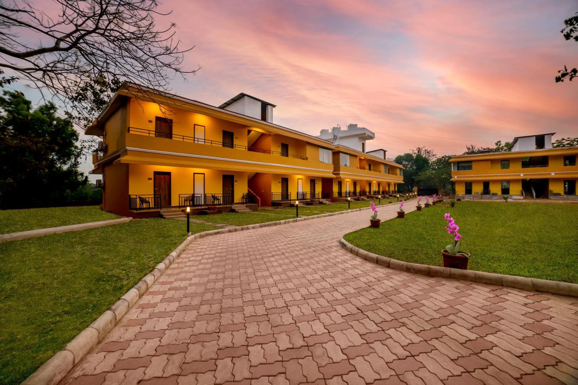 Hotel Sterling Karwar Zewnętrze zdjęcie